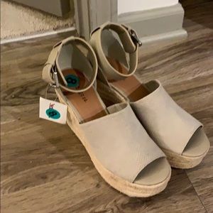 NWT Espadrille Wedges